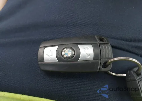 2014 BMW X1 xDrive28I z USA, uszkodzony, nr VIN WBAVL1C5XEVY18241